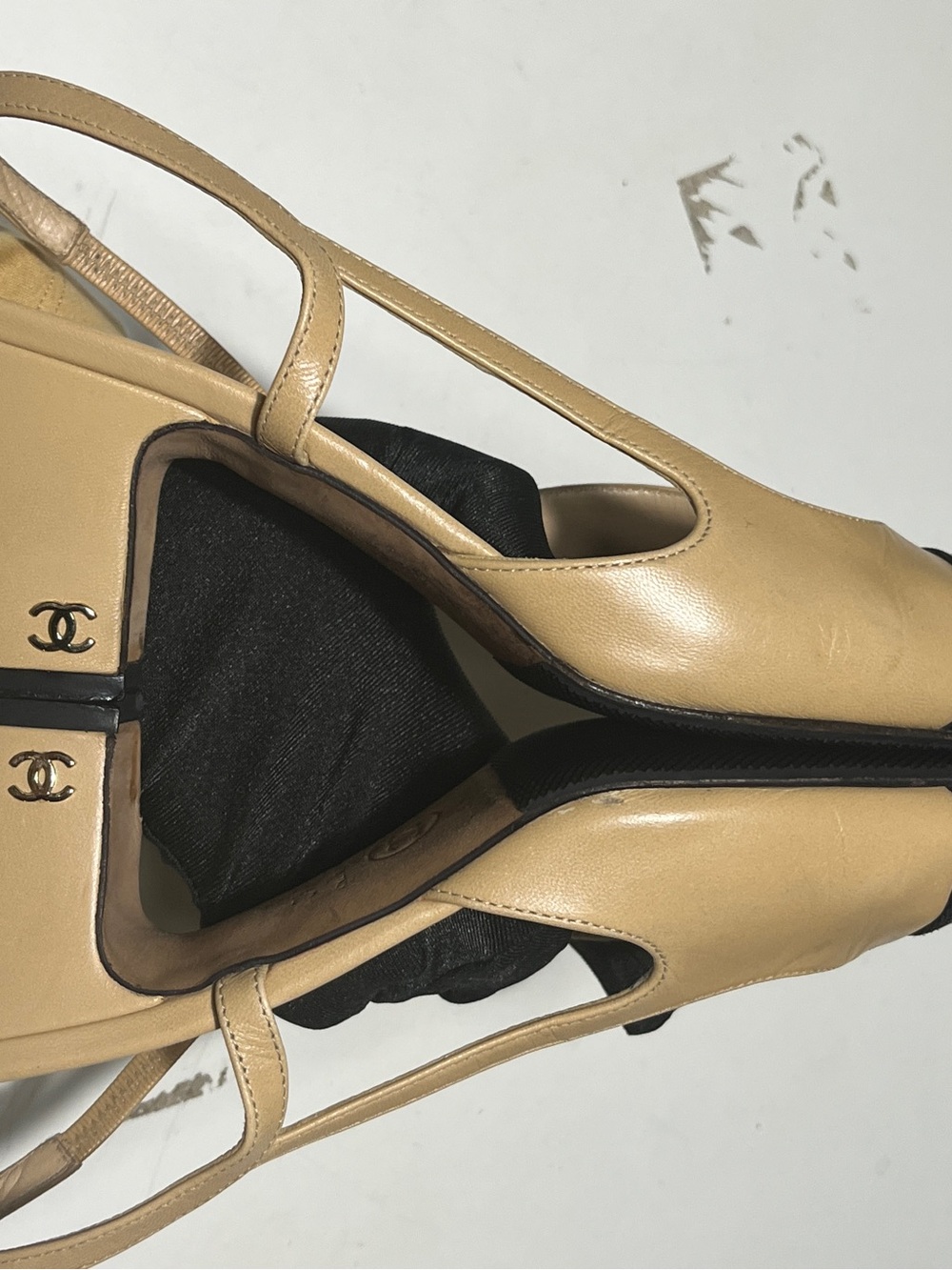 CHANEL Beige and Black Two-Tone Slingback Mules - Picture 5 of 14